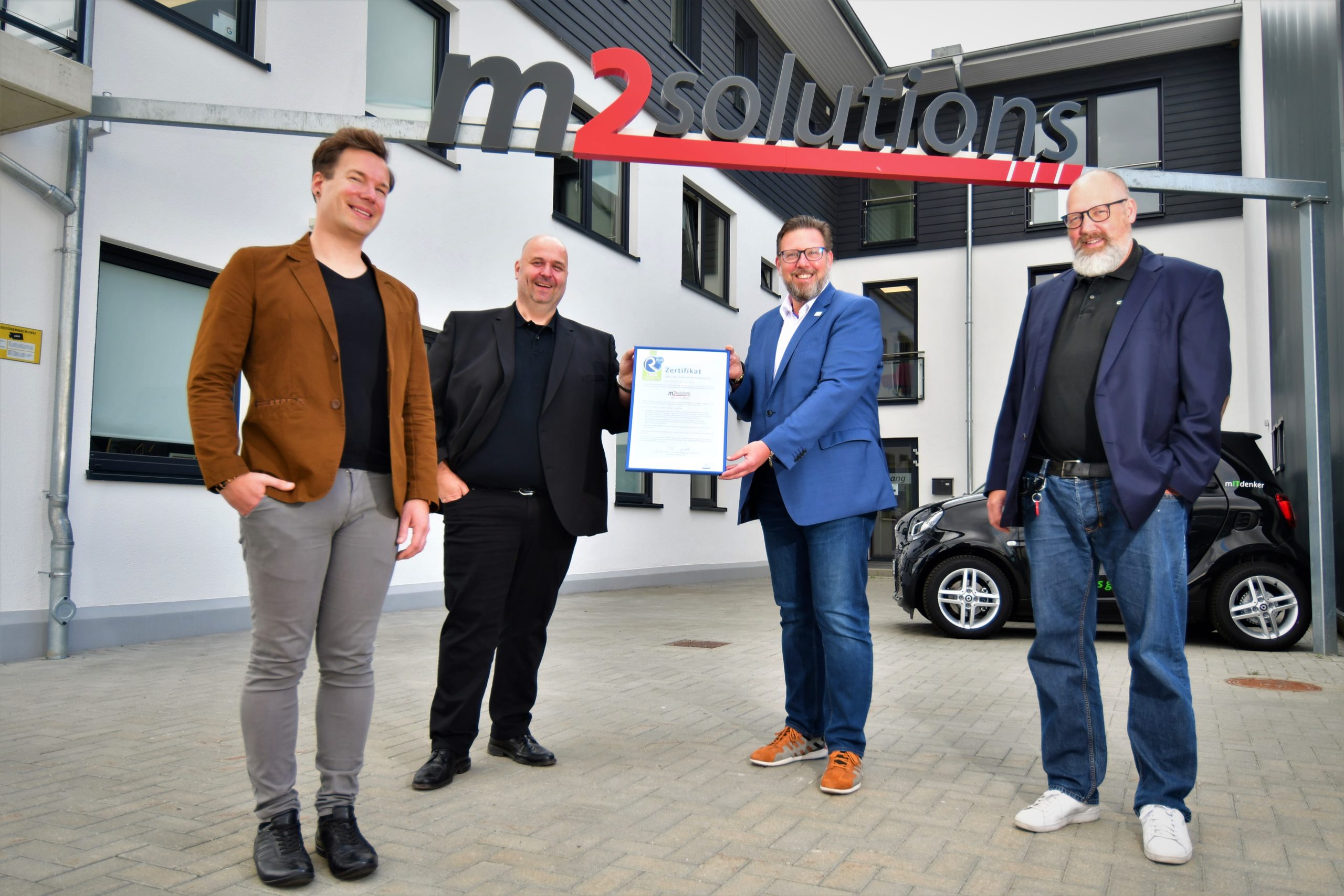 M2solutions zertifikat übergabe ©m2solutions